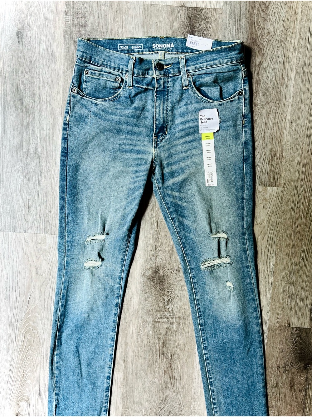 Sonoma “Everyday Jeans” Discontinued y2k Skinny Fit Light Wash Distressed; 30x32 - Picture 9 of 9